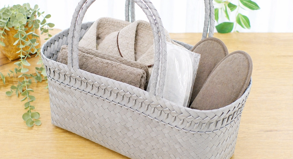 お客様の荷物入れにぴったりなバッグ♪