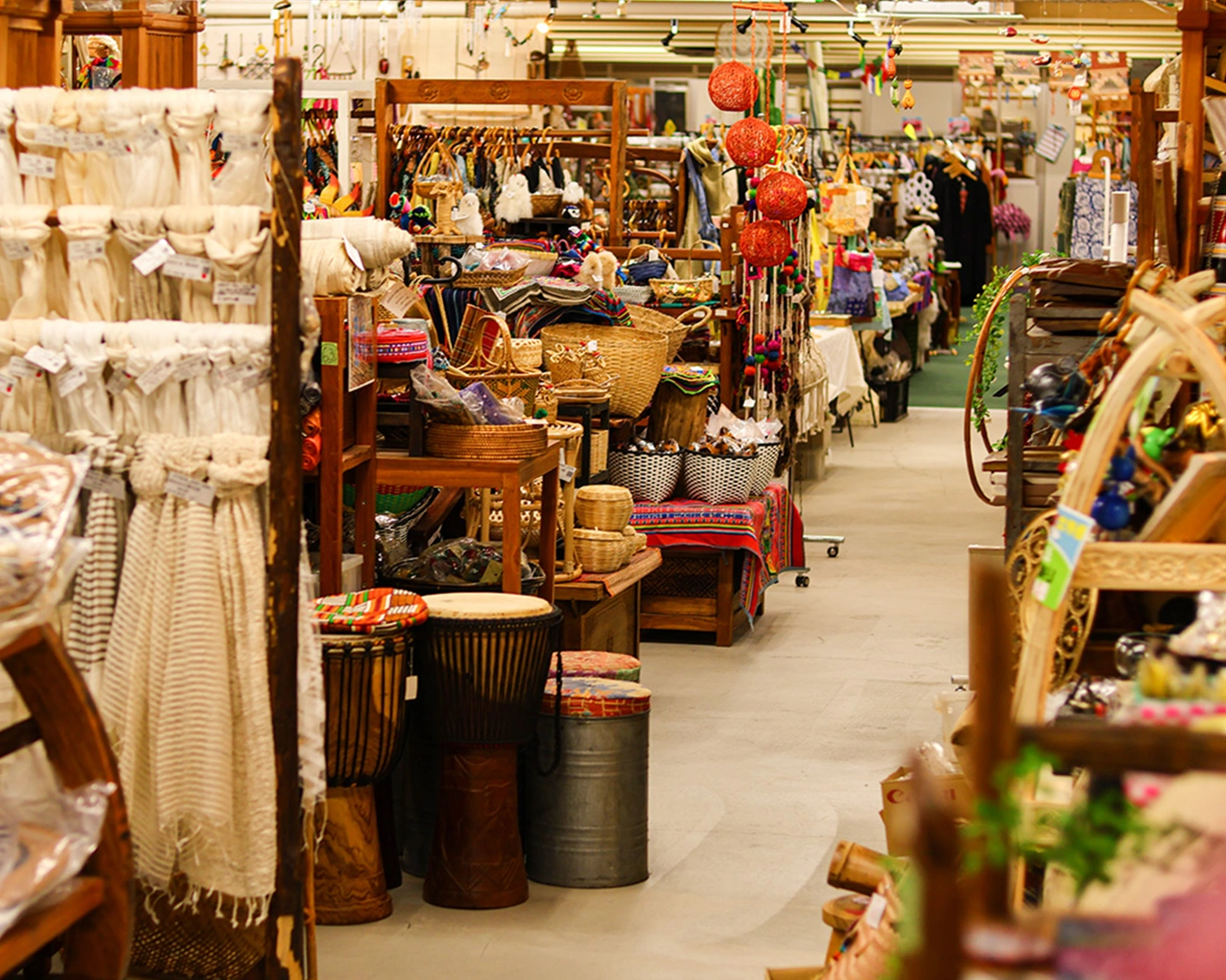 メリット ショールームで現物仕入れも可能！