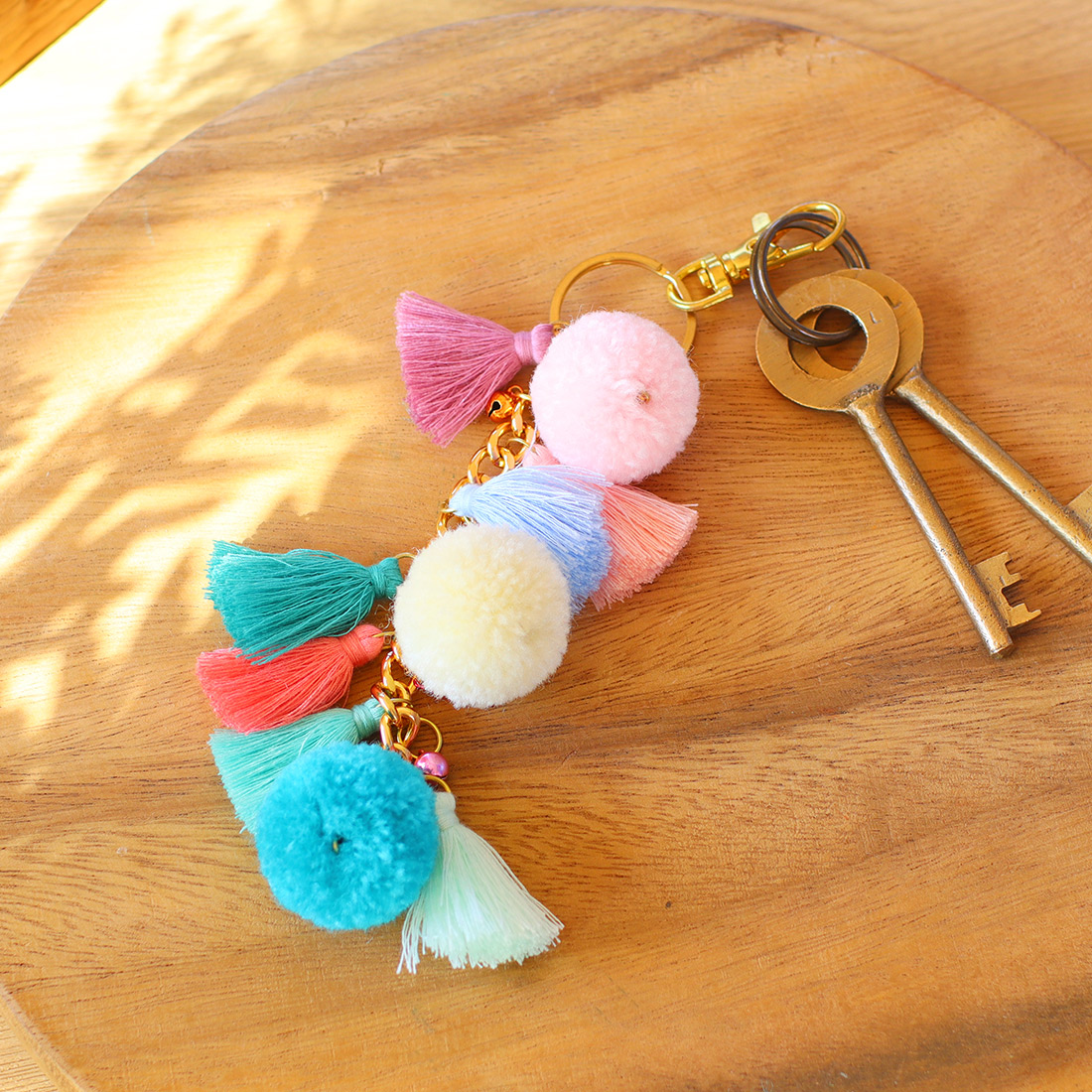 キーチャーム　タッセル&ポンポンベル