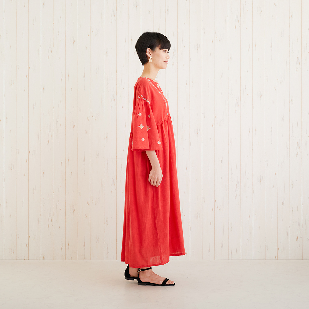 Porina ワンピース フェズ刺繍 特価 トモ コーポレーション 世界の民芸雑貨卸 エスニック ハワイアン 中南米のアパレル 雑貨卸売の通販 トモ コーポレーション 世界の民芸雑貨卸 エスニック ハワイアン 中南米のアパレル 雑貨卸売の通販