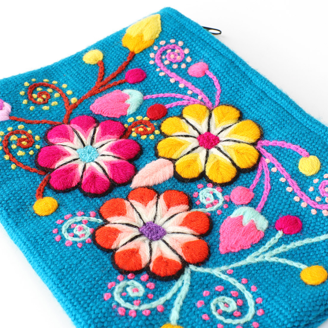 アヤクーチョ刺繍ポーチL※取寄せ商品※【1~3営業日】 | トモ アヤクーチョ刺繍ポーチL※取寄せ商品※【1~3営業日】 | トモ